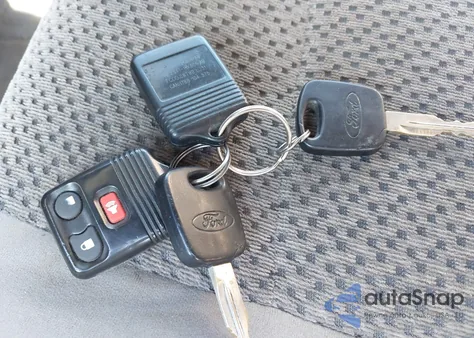 2003 Ford F-150 Lariat/Xlt from USA, damaged, VIN 1FTRW08L53KB62364